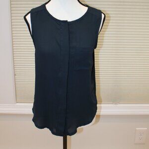 Ann Taylor loft - Sleeveless Blouse- Size S petite- good condition